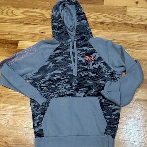 Under Armour Men's Camouflage Gray Hoodie